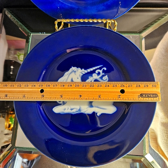 Vintage Takahashi San Francisco Porcelain Unicorn Cobalt Art Plate 7.5” Set of 2 - Picture 5 of 5